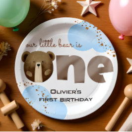 水の色の私たちの小さなクマは1つのベビーの誕生日 ペーパープレート