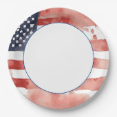 水の色の米国国旗と白の中心 ペーパープレート (正面)