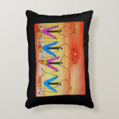 水の色アフリカアートサマーフェスティバル音楽 アクセントクッション (正面(垂直))