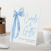 水の色エレガントほこりっぽい青い弓カードとギフト 台座サイン (インサイチュ)