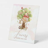 水の色エレガントウッドランドパーティーの赤ちゃんシャワーファボ 台座サイン (正面)