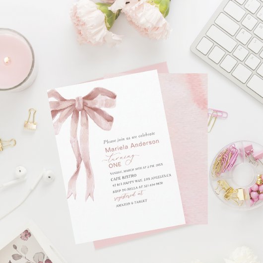 水の色エレガントピンクの弓ガール赤ちゃんシャワーInvi 招待状