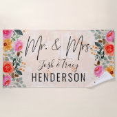 水の色スプラッシュ新婦結婚と新郎のフローラ ビーチタオル (正面)