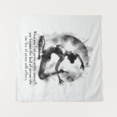 水の色ヨガ霊気一足王ピジョンポーズ タペストリー (正面(横))