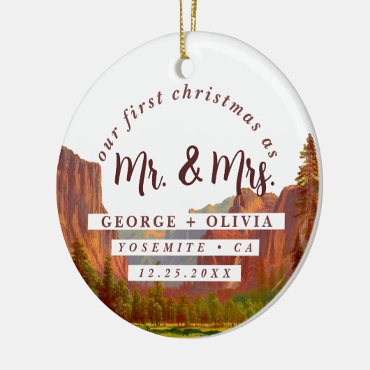 水の色ヨセミテカリフォルニア私たちの初めてのクリスマス セラミックオーナメント (左)