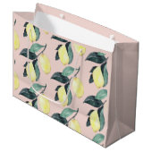 水の色レモンと葉黄色のシームレスパターン ラージペーパーバッグ (正面アングル)