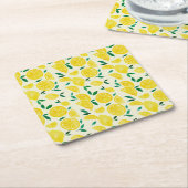 水の色レモン – 黄色と緑 スクエアペーパーコースター (アングル)