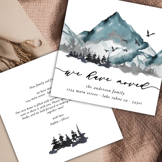 水の色素朴私たちは森の山を移動した 案内状