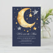 水の色We're over the Moon Boy Baby Shower 招待状 (スタンド正面)