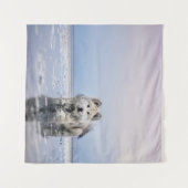 水の静かな体の犬 タペストリー (正面(横))