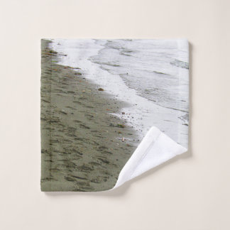 水は足跡に接す ウォッシュタオル