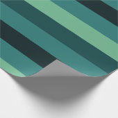 水を含んだ緑のストライプのな包装紙 ラッピングペーパー (角)