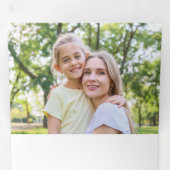 水エレガント色バラ、松と金ゴールドフレーム写真 三つ折りクリスマスカード (内部最初)