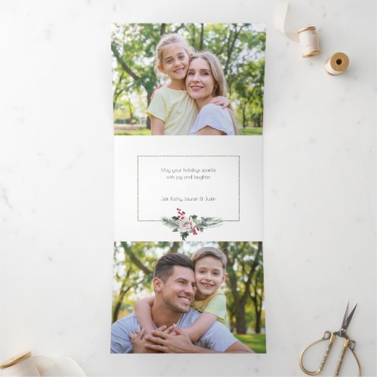 水エレガント色バラ、松と金ゴールドフレーム写真 三つ折りクリスマスカード (内部)