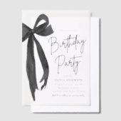 水エレガント色ブラックボウ誕生日パーティー ベラム紙招待状 (オフセット)