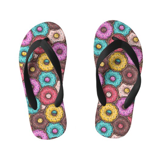 水カラフル色のドーナツと散水模様 キッズビーチサンダル (フットベッド)