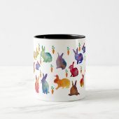 水カラフル色ウサギ復活祭 ツートーンマグカップ (中央)