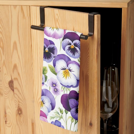 水カラフル色パンジー花白い背景 キッチンタオル (三つ折り)