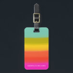 水カラフル色明るい虹のストライプ名 ラゲッジタグ<br><div class="desc">このスタイリッシュカスタムのラゲッジタグは、明るい色の虹をかき立てたかわいい空気が特徴です。名前を使ってパーソナライズします。ギフト素晴らしアイディア。</div>
