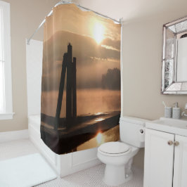 水シャワーカーテンの上の金色の日の出 シャワーカーテン