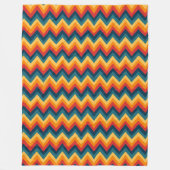 水ストライプ色のジグザグ フリースブランケット (正面)