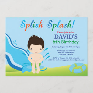 水スライドのプールを囲んでのパーティの誕生日の招待状の男の子 招待状