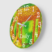 水パターン(の模様が)ある色キリンパーソナライズされた名 ラージ壁時計 (傾斜)