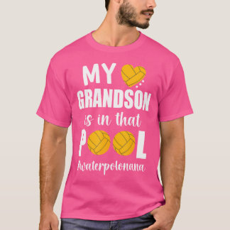 水ポロプレーのプール水ポロナナで Tシャツ
