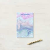 水モダンスタイリッシュ色の渦巻きモノグラムの ポストイット (デスク上)