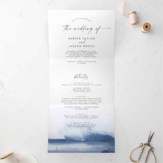 水モダン色 |青い写真結婚が1つにまとまっている 三つ折り招待状 (内部)