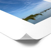 水上の空の青のカラー写真 ポスター (角)