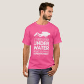 水中で呼吸するスキューバダイビング Tシャツ (正面フル)