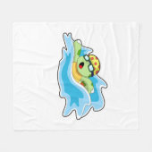 水中で泳ぐ亀 フリースブランケット (正面(横))