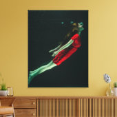 水中で泳ぐ女の子の写真ファンタジー キャンバスプリント (インサイチュ (リビング))