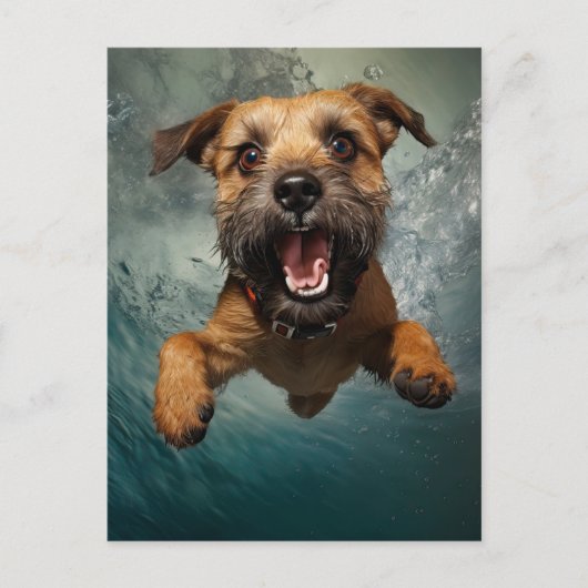 水中で泳ぐ犬の遊び心あふれるデザイン ポストカード (正面)