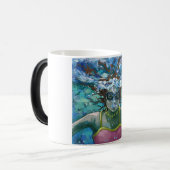 水中で泳ぐ モーフィングマグカップ (正面左)