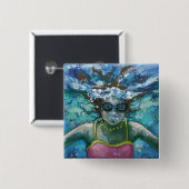 水中で泳ぐ 缶バッジ (正面&裏面)