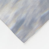 水中に浮かぶボットを持って椅子に座っている人 フリースブランケット (角)