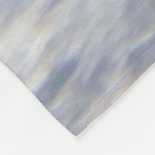 水中に浮かぶボットを持って椅子に座っている人 フリースブランケット (角)