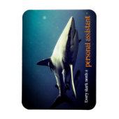 水中の海洋ブラックチップサメ マグネット (縦)