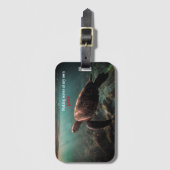 水中を泳ぐアオウミガメ ラゲッジタグ (正面縦)