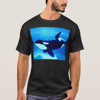 水中を泳ぐキジラホエールオルカ2 Tシャツ