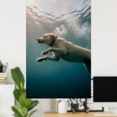 水中ハウンドは水中で優雅に泳ぐ ポスター (ホームオフィス)