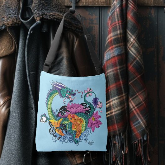 水中国の竜コイ魚 クロスボディバッグ