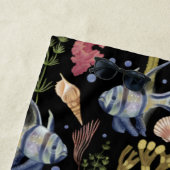 水中宝物 – 魚、シーホース、シェル ビーチタオル (インサイチュ)