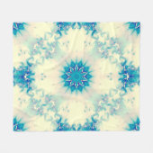 水凍ってい青霜の降りた冬の雪片 フリースブランケット (正面(横))