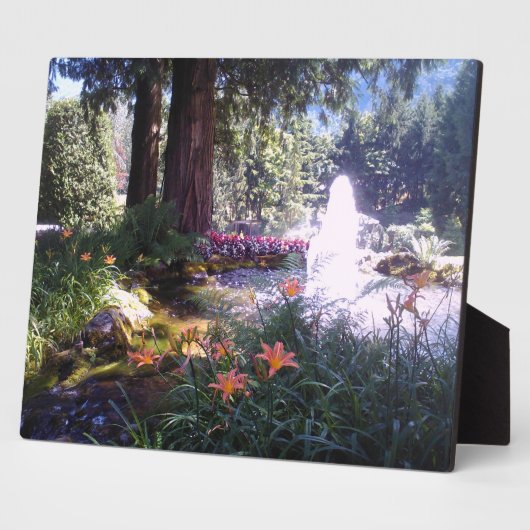 水噴水付き風光明媚な庭園 フォトプラーク (側面)