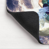 水差し – 壺から水を注ぐ女性 マウスパッド (コーナー)