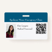 水平ID写真とQRコードバッジ汎用ティール(緑がかった色) バッジ (正面)