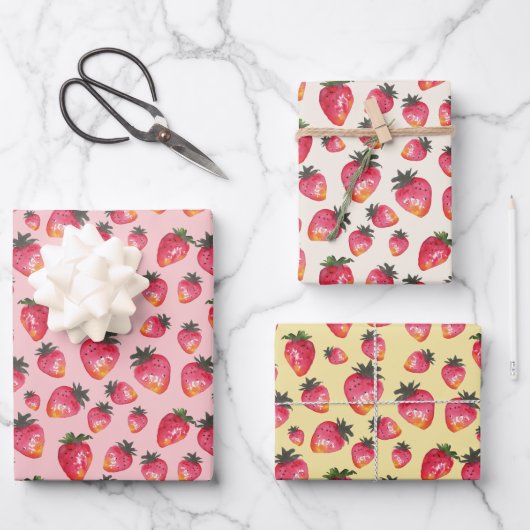 水彩いちご柄ハンドボ絵を描ホー ラッピングペーパーシート (正面)